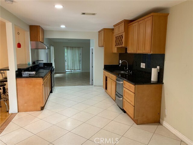 Building Photo - 8781 Woolley Ln