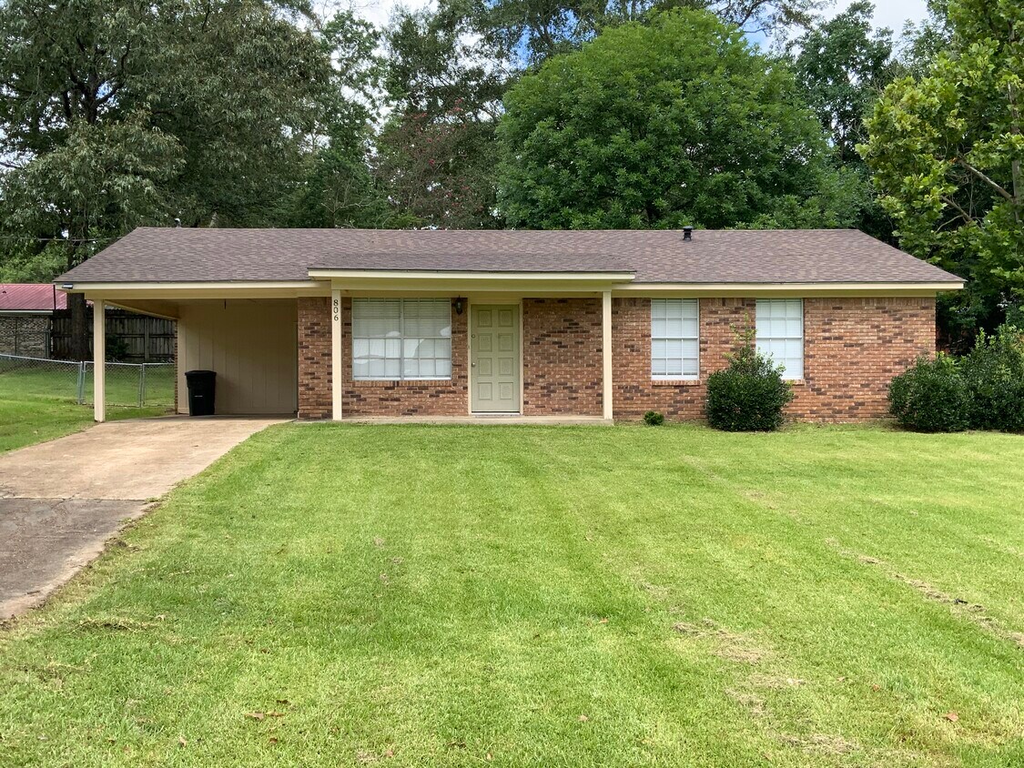 806 Carmen Ct, Wiggins, MS 39577 House Rental in Wiggins, MS