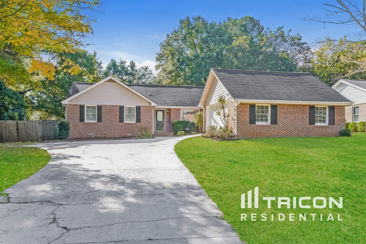 Foto principal - 5823 Williamsburg Dr NW
