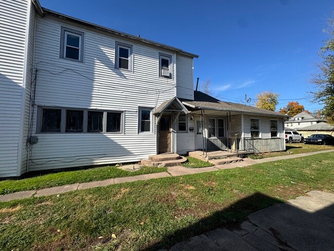 Foto del edificio - 1218 E Broadway