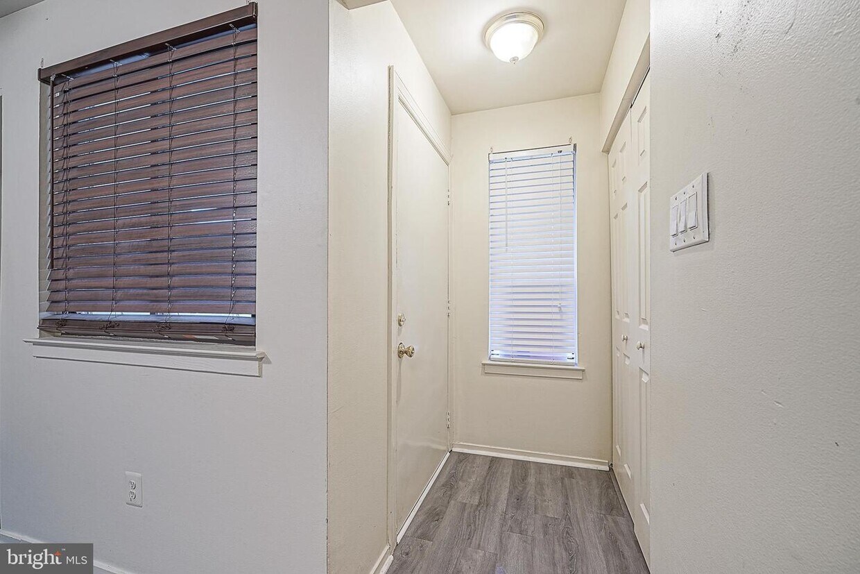 Foto principal - 603 Abbey Ct
