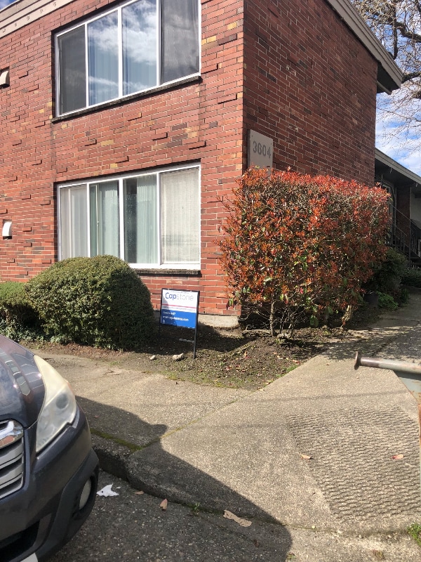 3604 NE 73rd Pl