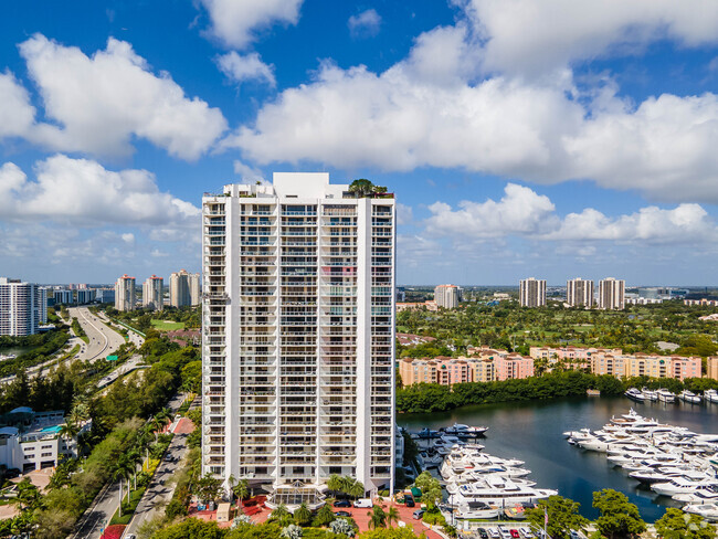 Building Photo - Marina Tower