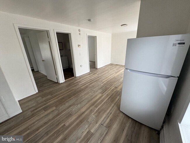 Foto del edificio - 120 E Main St