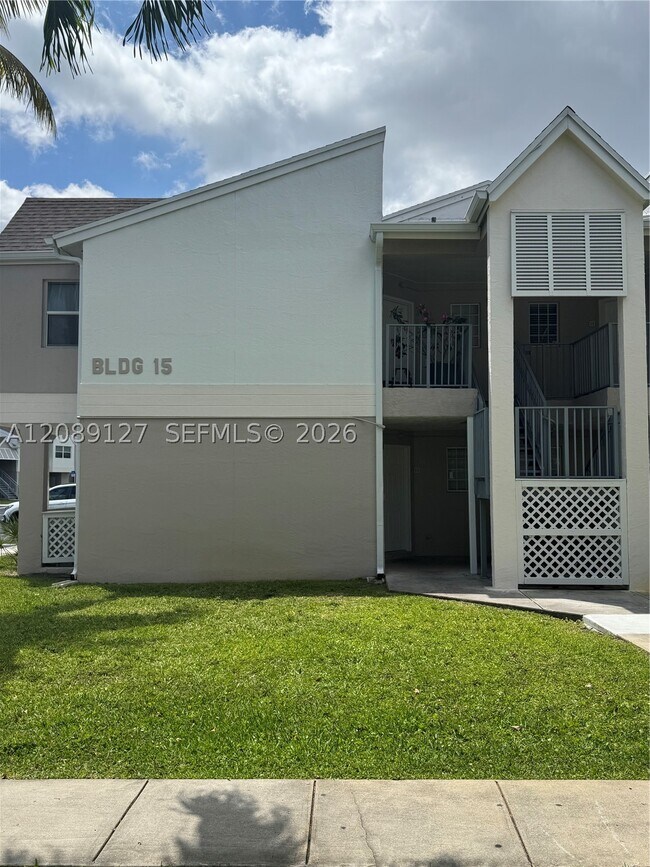 Foto del edificio - 17440 NW 67th Ct