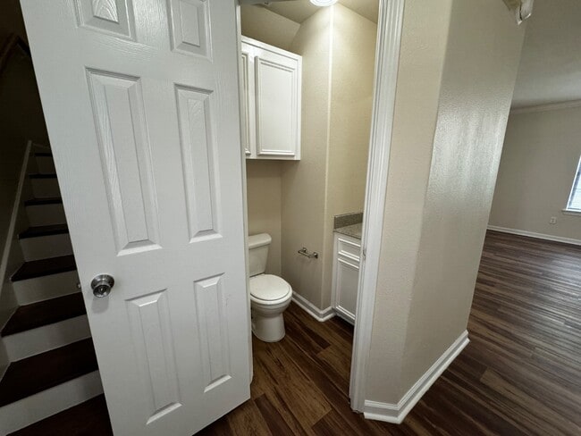 Foto del edificio - 24595 Gilbert Dr