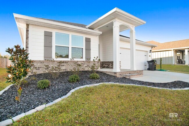 Building Photo - 32038 Lyon Rd