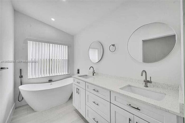 Foto del edificio - 1302 Sheridan Terrace