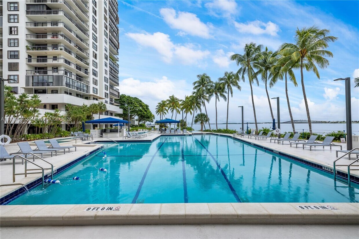 Foto principal - 2333 Brickell Ave