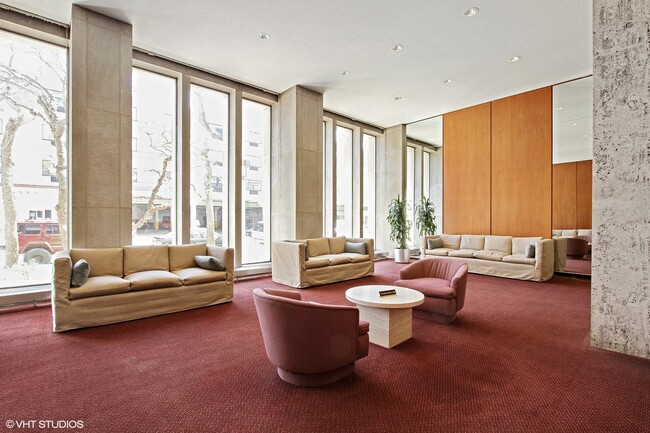 Building Photo - 4800 S Chicago Beach Dr