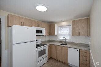 1BR, 1BA - 472SF - Kitchen - The Residences at Garden City