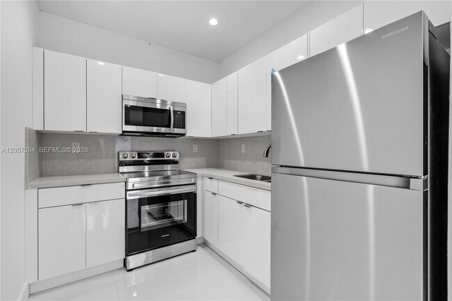Foto del edificio - 21845 Goulds Ave