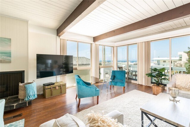 Foto del edificio - 126 Neptune Ave