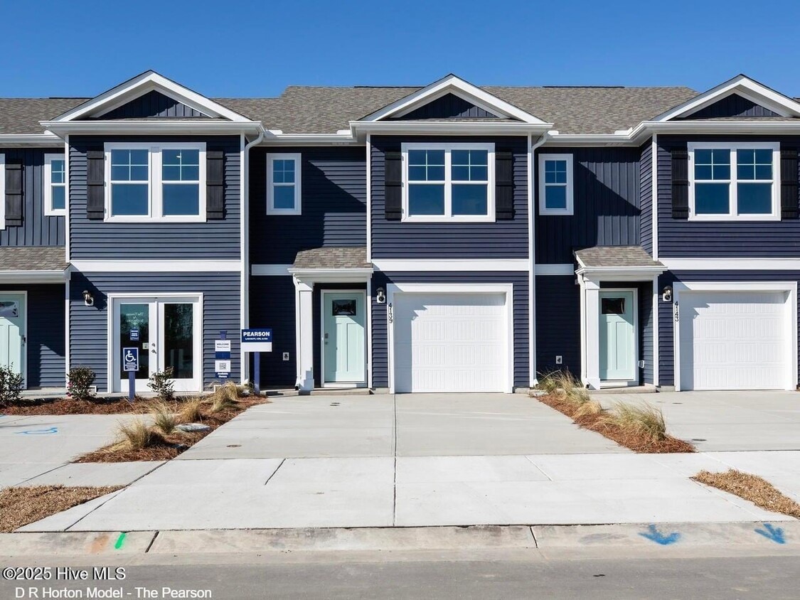 Foto principal - 117 S Grassland Rd