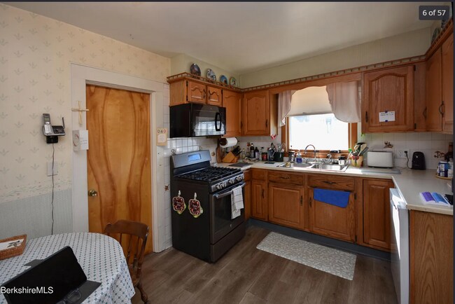 Foto del edificio - 319 Fenn St