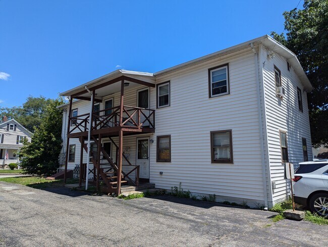 Building Photo - 104 Calhoun St