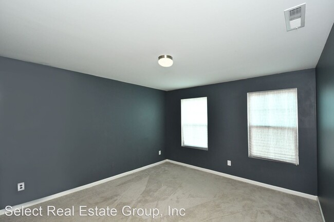 Building Photo - 3 br, 2.5 bath House - 808 Fraternity Row