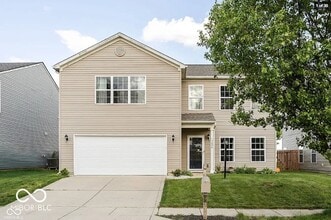 Building Photo - 15098 Royal Grove Dr