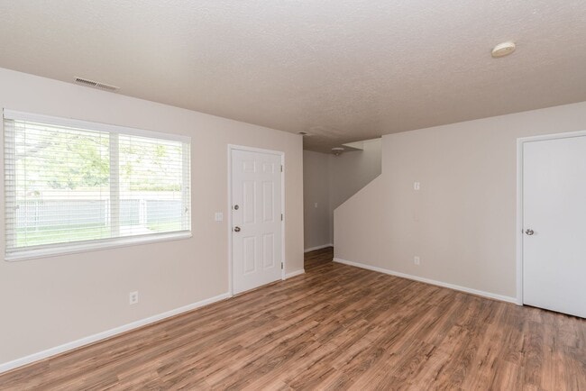 Building Photo - 2272 S 700 E