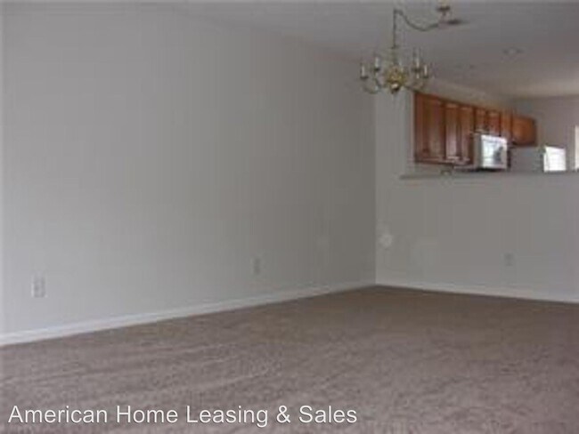 Building Photo - 2 br, 2.5 bath House - 3223 Kensington Place