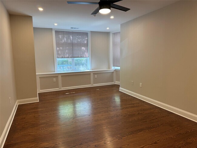 Foto del edificio - 3111 Leeward Dr
