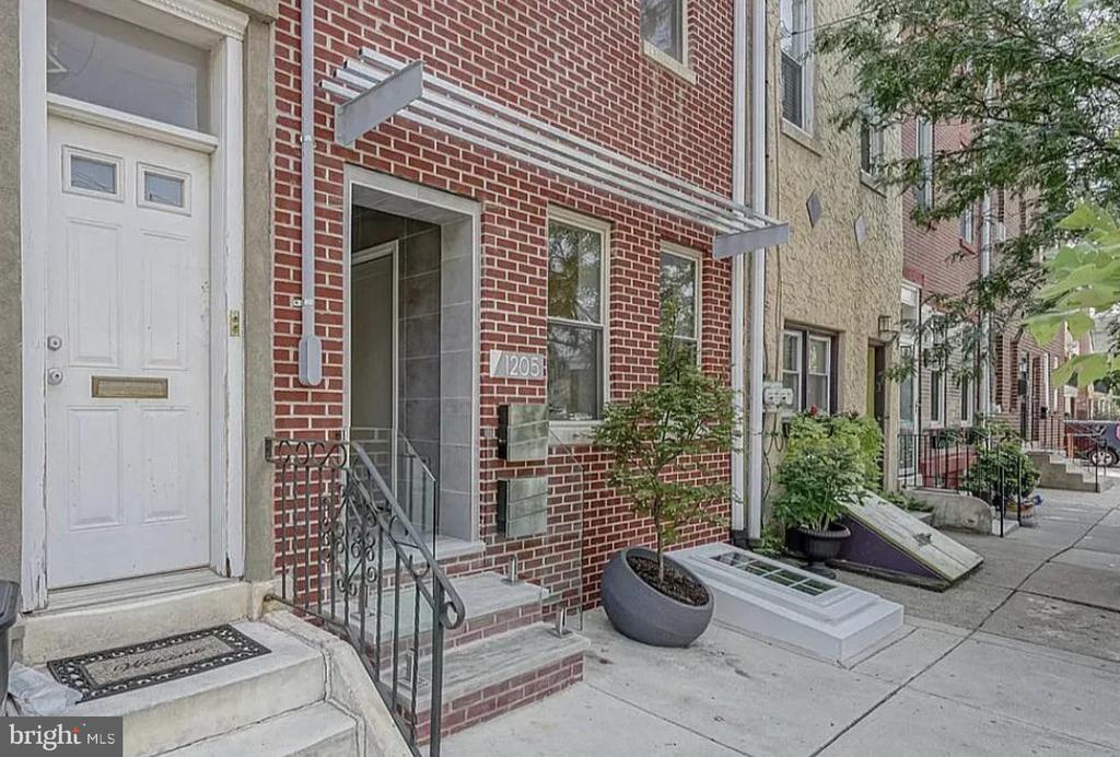 Primary Photo - 1205 S 4th St