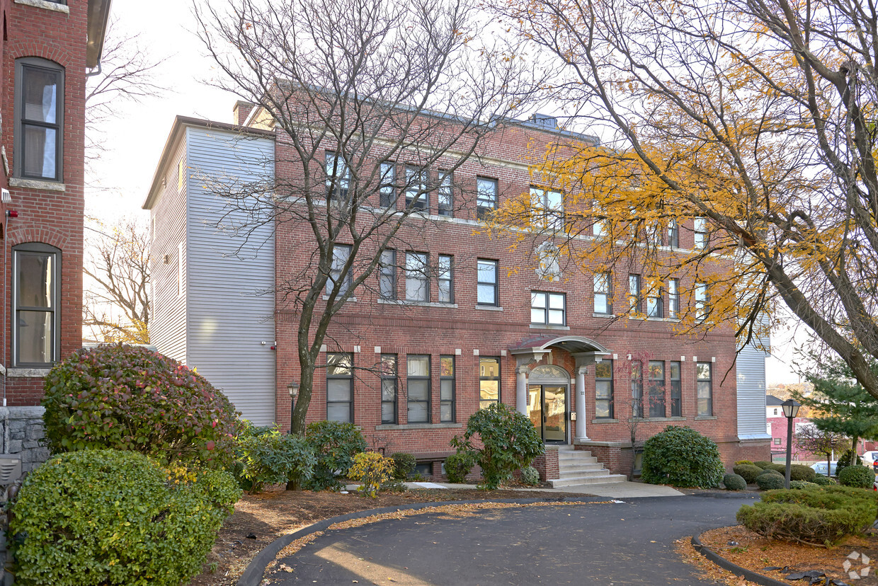 Primary Photo - The Vernon Street Apartments