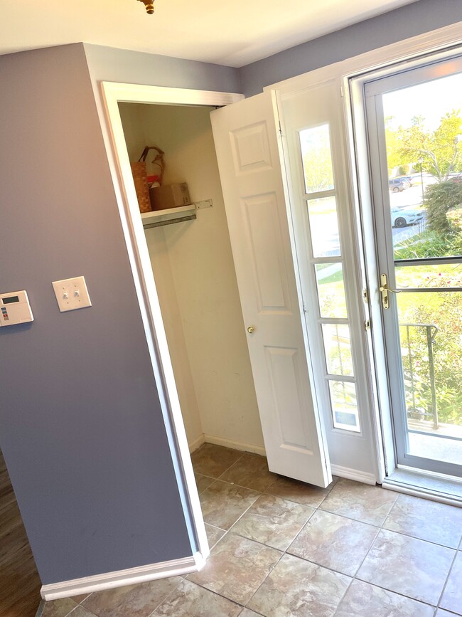 Building Photo - 301 Tupelo Grove