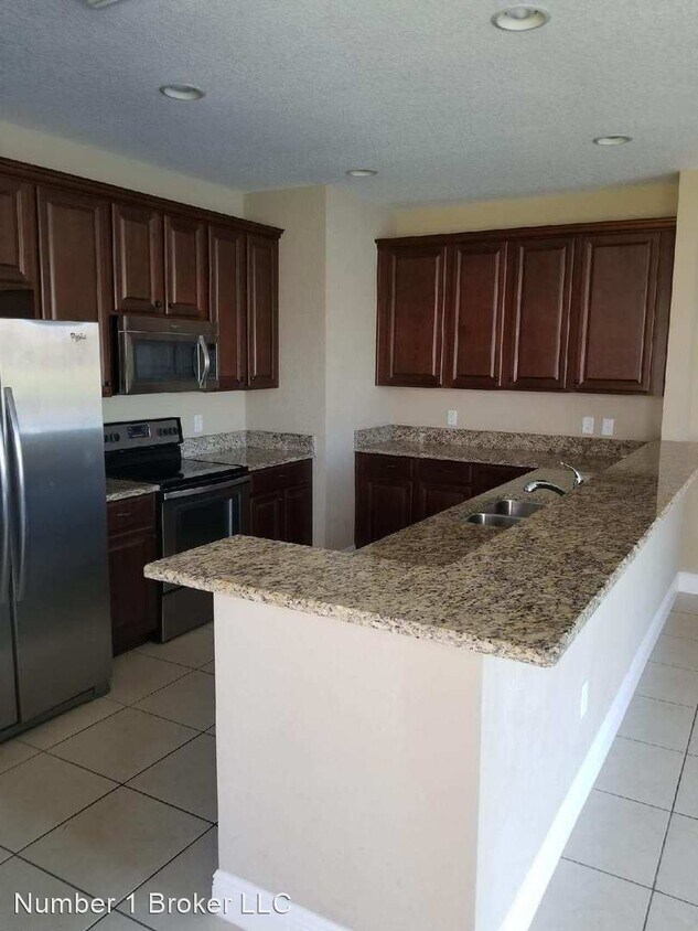 8350 Kelsall Dr, Orlando, FL 32832 House Rental in Orlando, FL