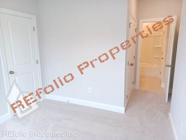 Building Photo - 4 br, 3 bath House - 406 Ressler Street