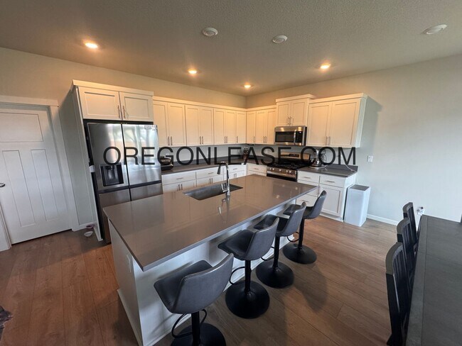 Building Photo - New Construction | 3 Bed, 2.5 Bath | 2,081...