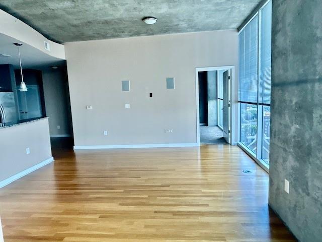 Foto del edificio - 400 W Peachtree St NW