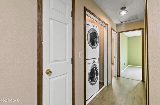 Foto del edificio - 6496 Racine St