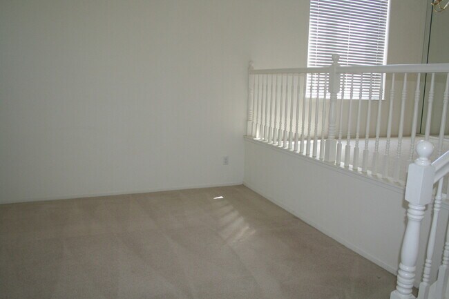 Building Photo - 8617 Beaver Dr