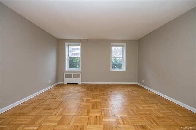 Foto del edificio - 1133 Midland Ave