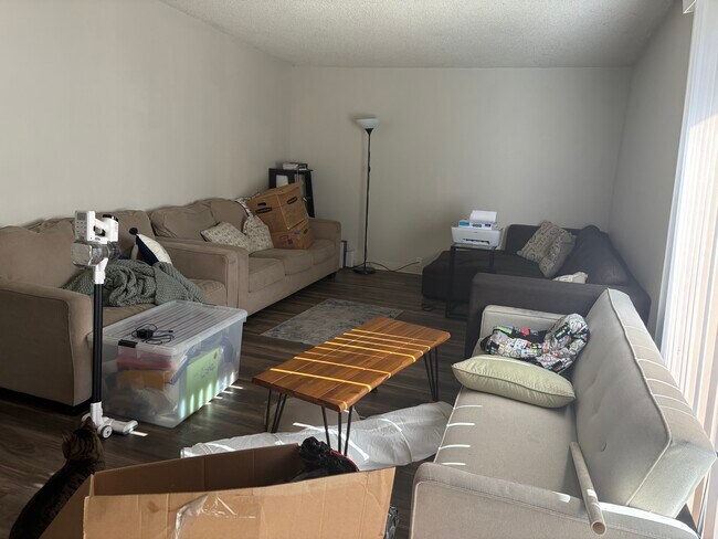 Foto del edificio - 1016 Drake Dr