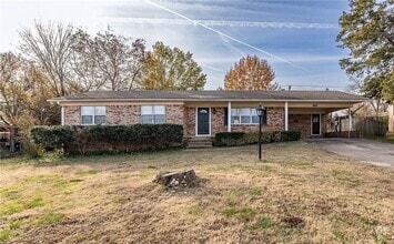 Building Photo - 802 Hemlock St