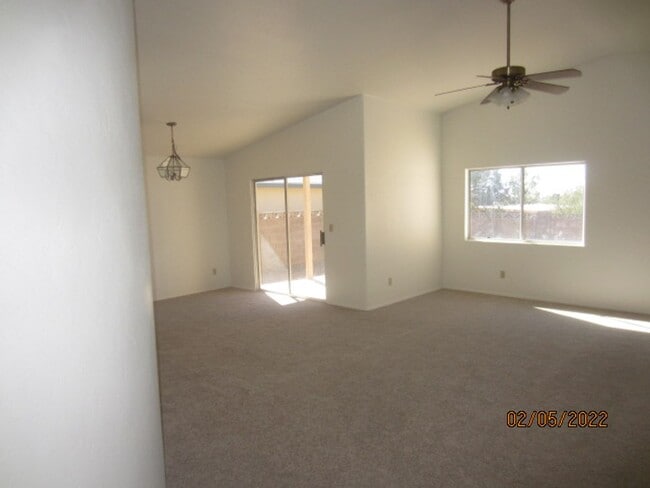 Foto del edificio - Comfortable & Attractive 3 Bedroom 2 Bath ...
