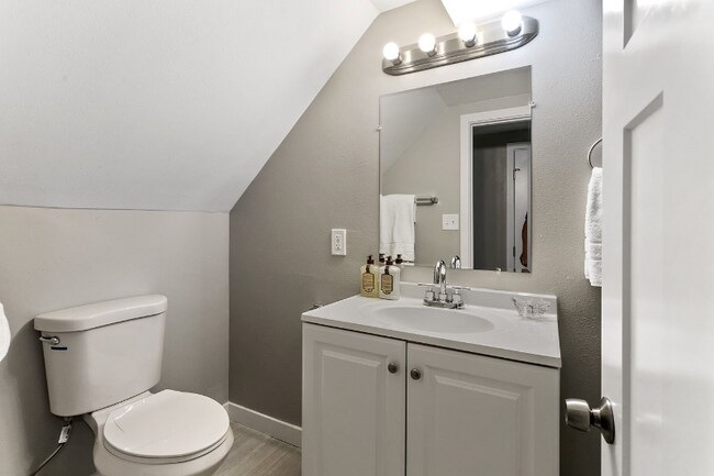 Building Photo - 3945 S Elmgrove St