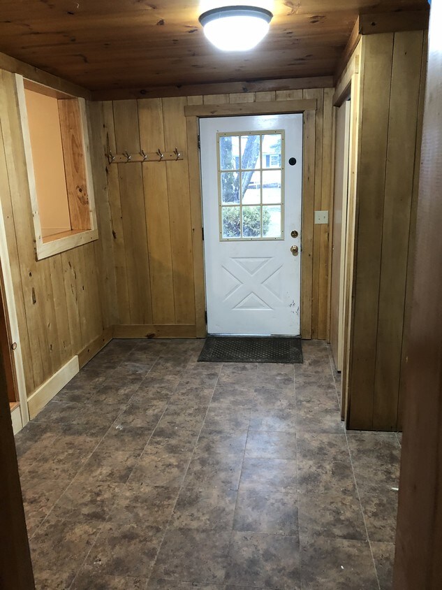 75 Center Rd, Essex, VT 05452 House Rental in Essex, VT