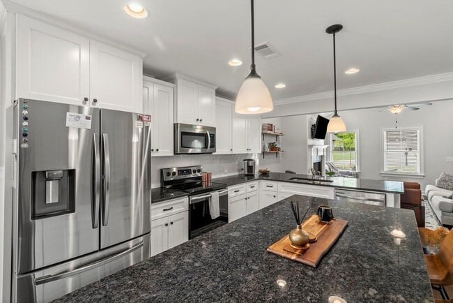 Photo - Beautiful Home in The Estates Neighborhood!