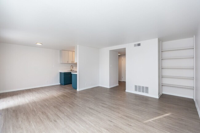 Building Photo - 3016 Clay St