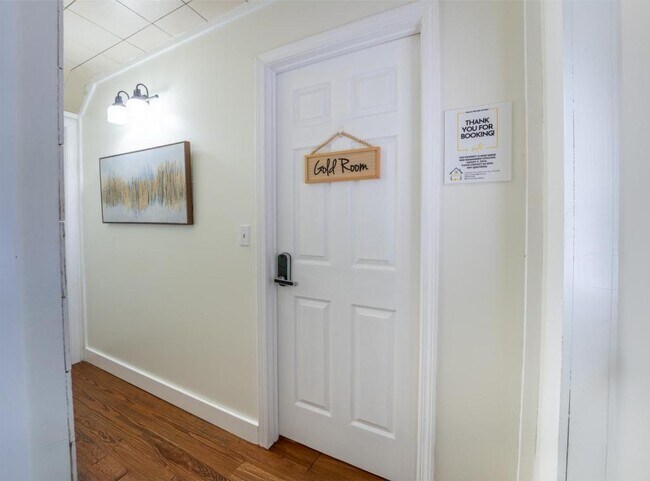 Foto del edificio - 714 E Jefferson St