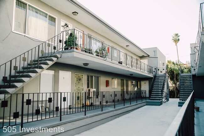 Foto del edificio - 1349 N Martel Ave