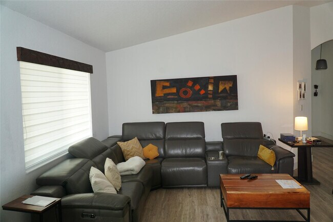 Building Photo - 17030 NW 19th Ct