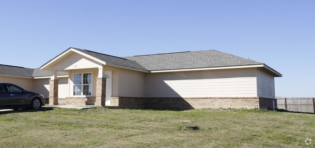 Building Photo - Cyrus Homes= Income Restricted