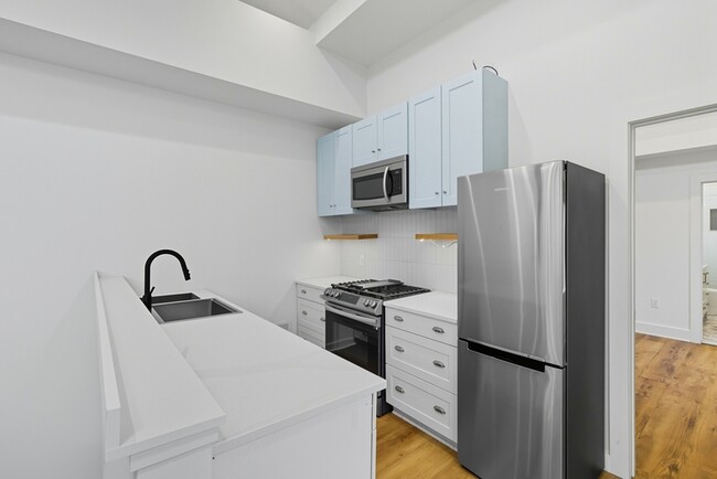 Foto del edificio - 3531 Claremont St