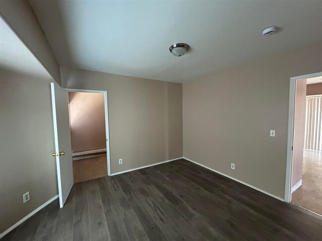 Foto del edificio - 925 Calzona St