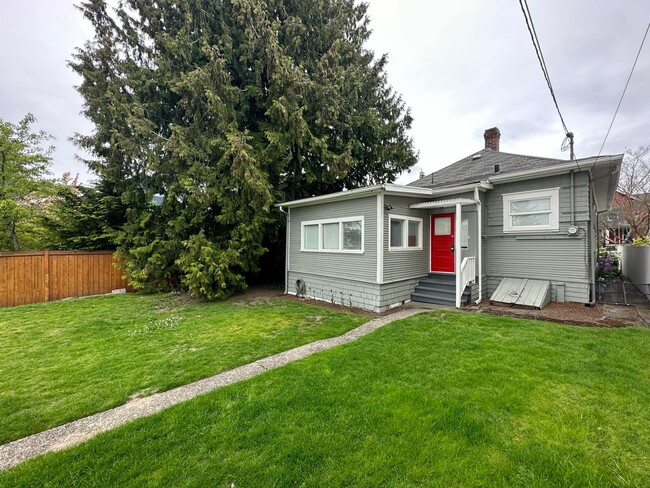 Building Photo - 2Bd/1Ba Seattle House