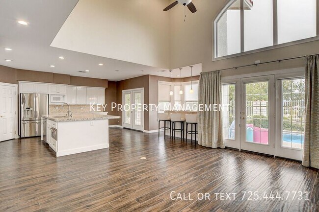 Building Photo - 4 BEDROOM 3.5 BATH + LOFT HOME W/POOL & SP...
